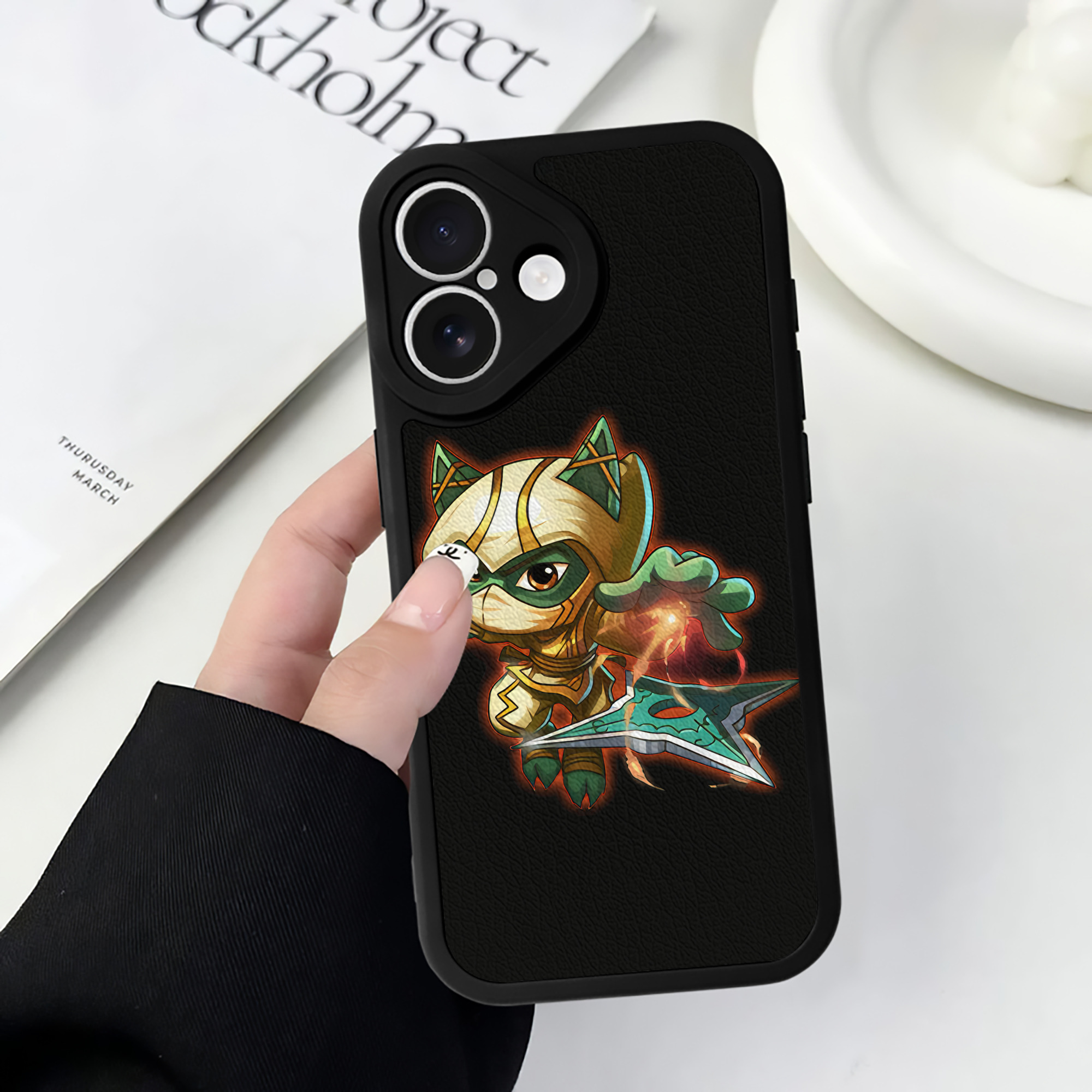 （画像用） リーグ・オブ・レジェンド League of Legends LOL 【iPhone 16シリーズ対応】シリコンスマホケース（レザー調） 材質：シリコン